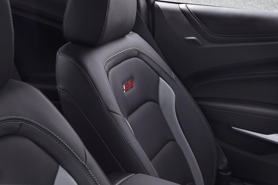 Детали интерьера Chevrolet Camaro 2SS 2019 года  (AU) (фото 11 из 15)